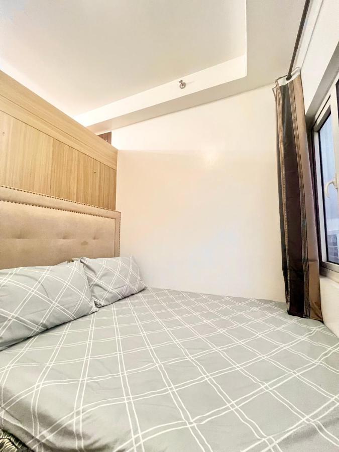 Shore Residence Pasay Exterior photo